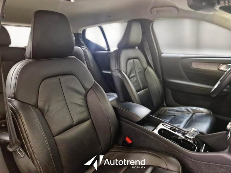 Volvo XC40 usata a Bari (7)