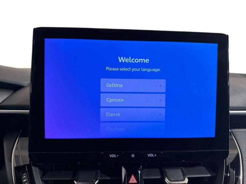 Toyota Corolla Touring Sports nuova a Lecco (13)