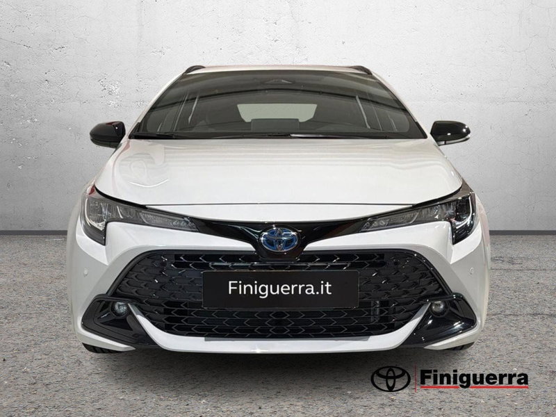 Toyota Corolla Touring Sports nuova a Lecco (2)