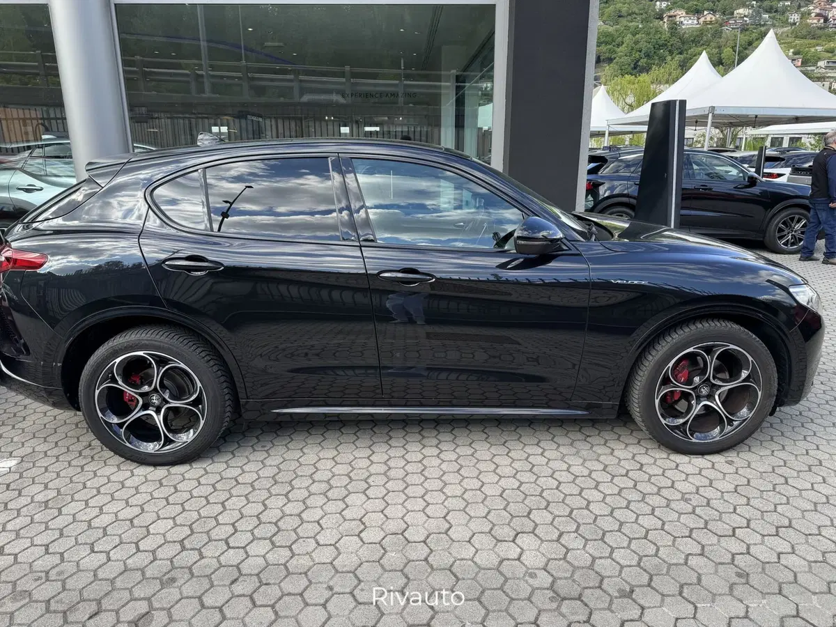 Alfa Romeo Stelvio usata a Como (11)
