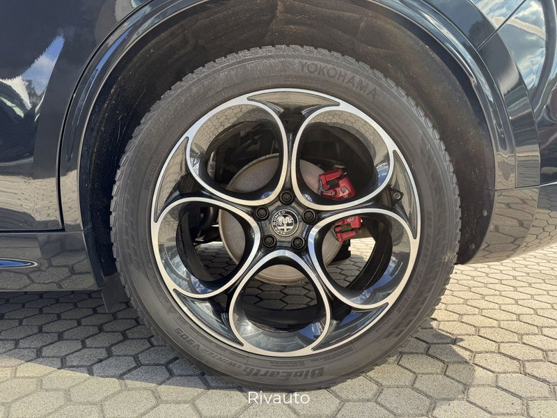 Alfa Romeo Stelvio usata a Como (12)