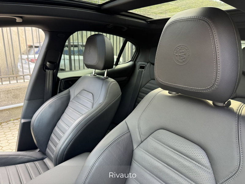 Alfa Romeo Stelvio usata a Como (16)