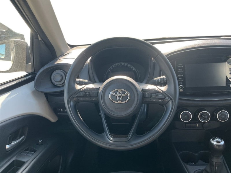 Toyota Aygo X usata a Torino (8)