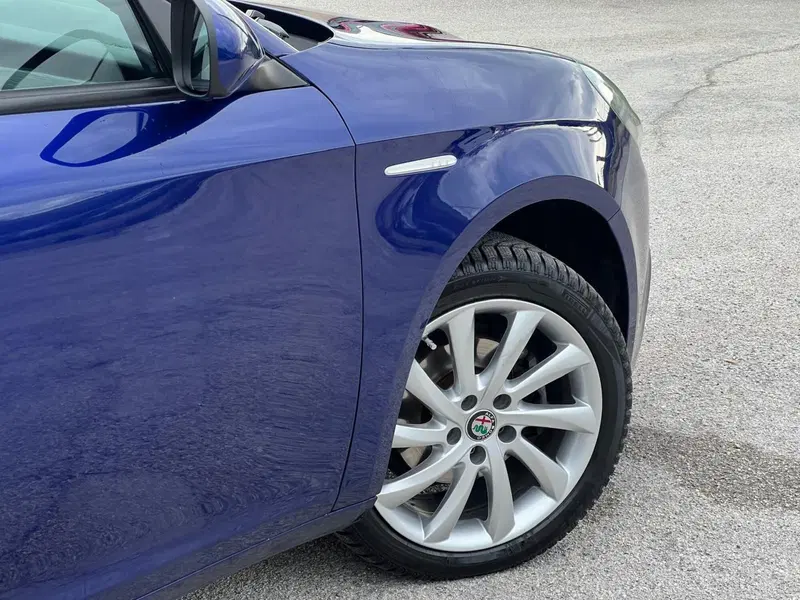 Alfa Romeo Giulietta usata a Matera (10)
