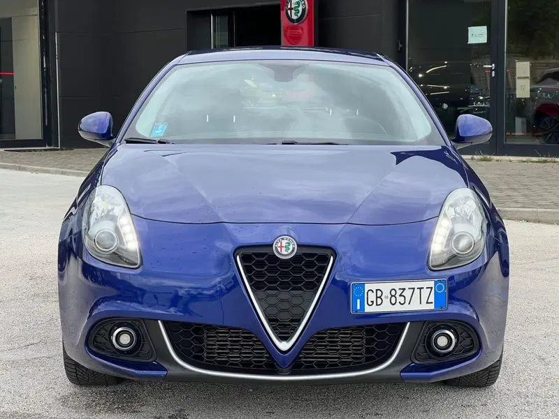 Alfa Romeo Giulietta usata a Matera (4)