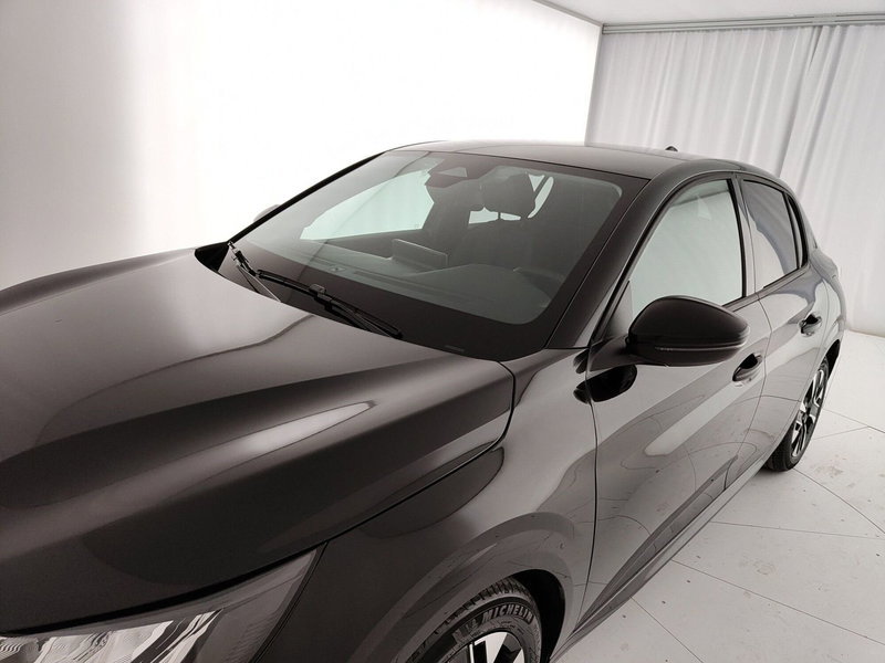 Peugeot 208 nuova a Caserta (14)