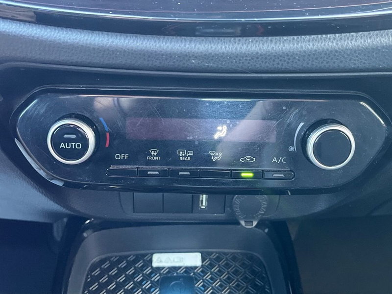 Toyota Aygo X usata a Ragusa (13)