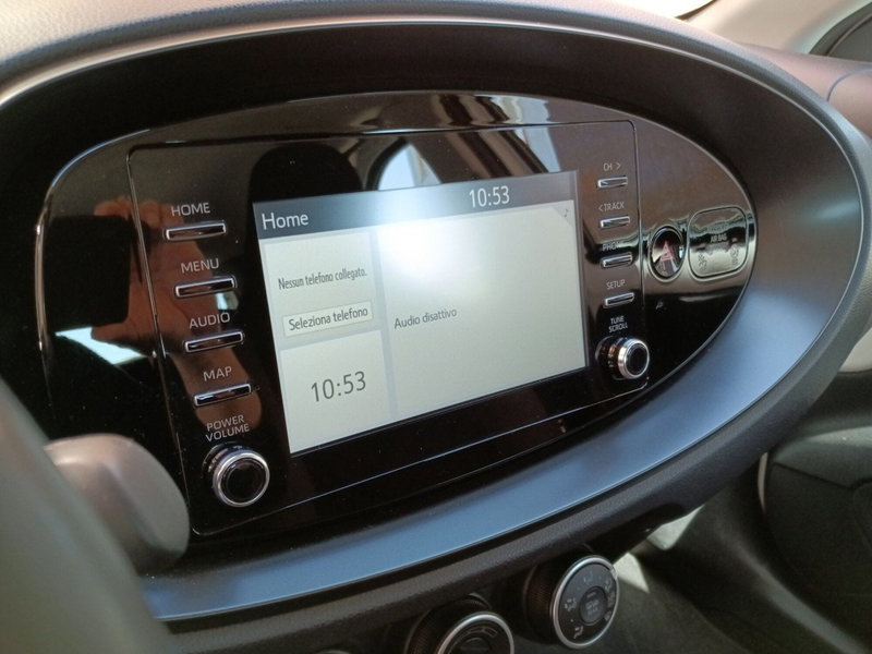 Toyota Aygo X usata a Milano (10)