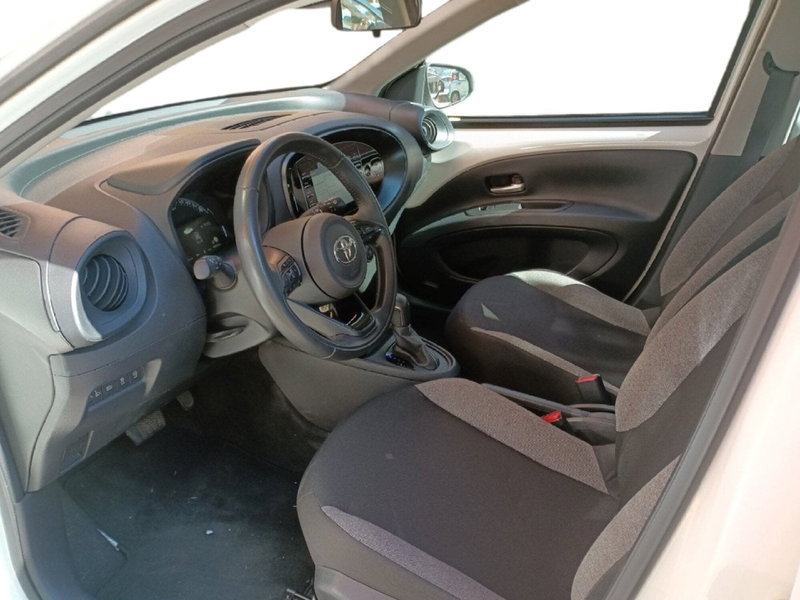 Toyota Aygo X usata a Milano (7)