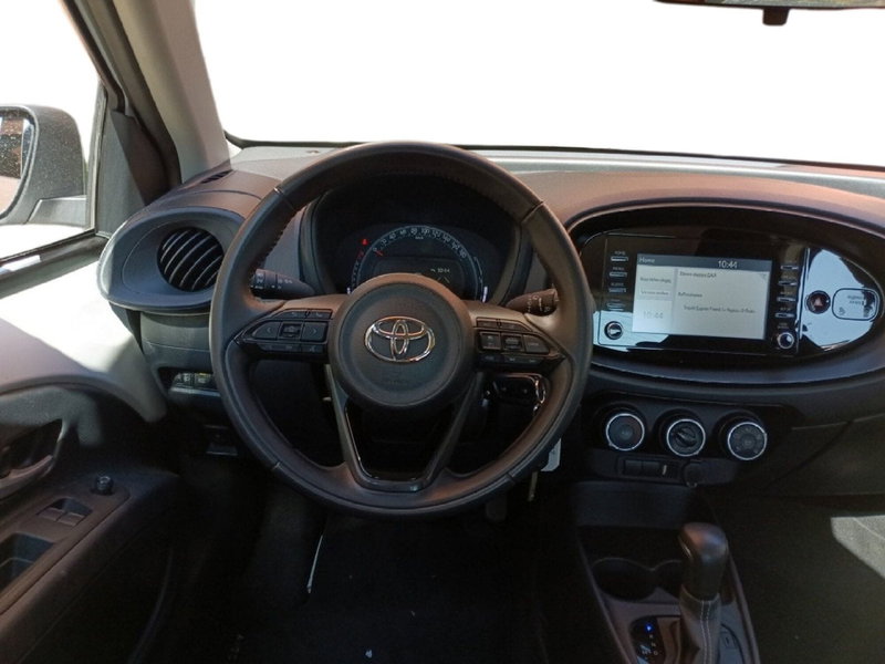 Toyota Aygo X usata a Milano (8)