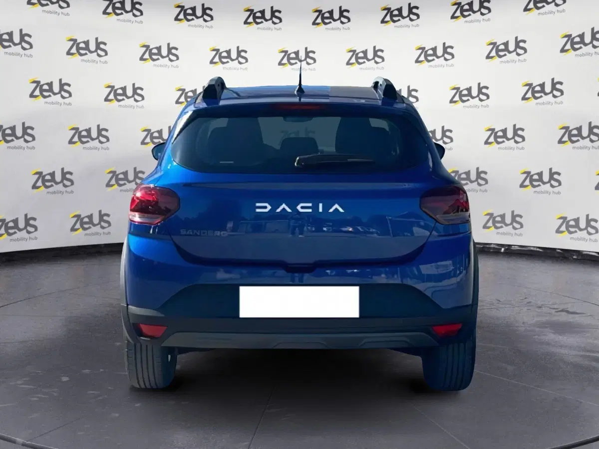 Dacia Sandero usata a Bologna (5)