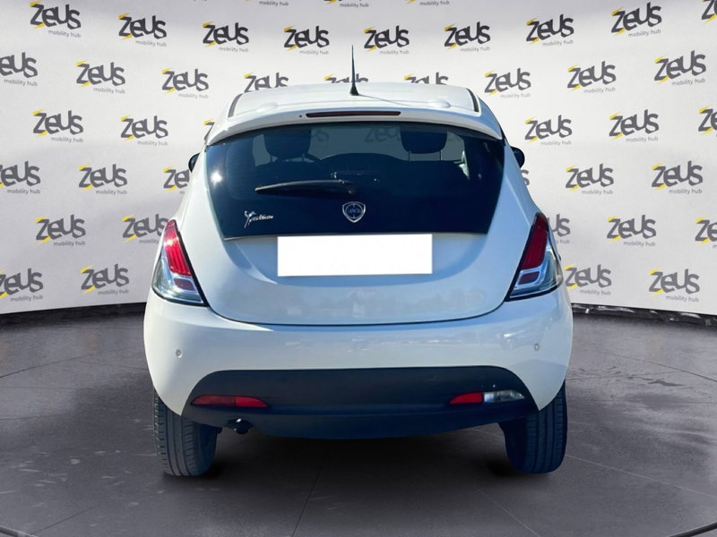 Lancia Ypsilon usata a Bologna (5)