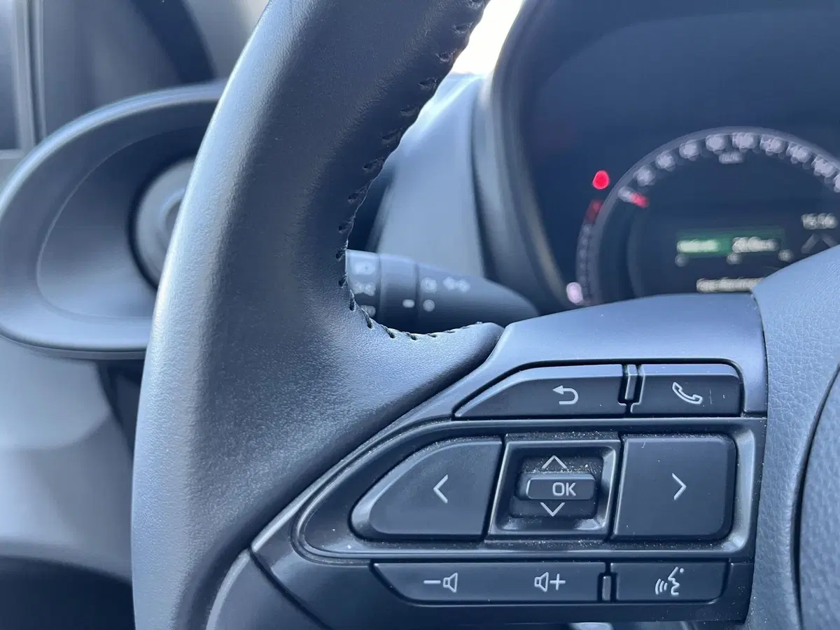 Toyota Aygo X usata a Bologna (17)
