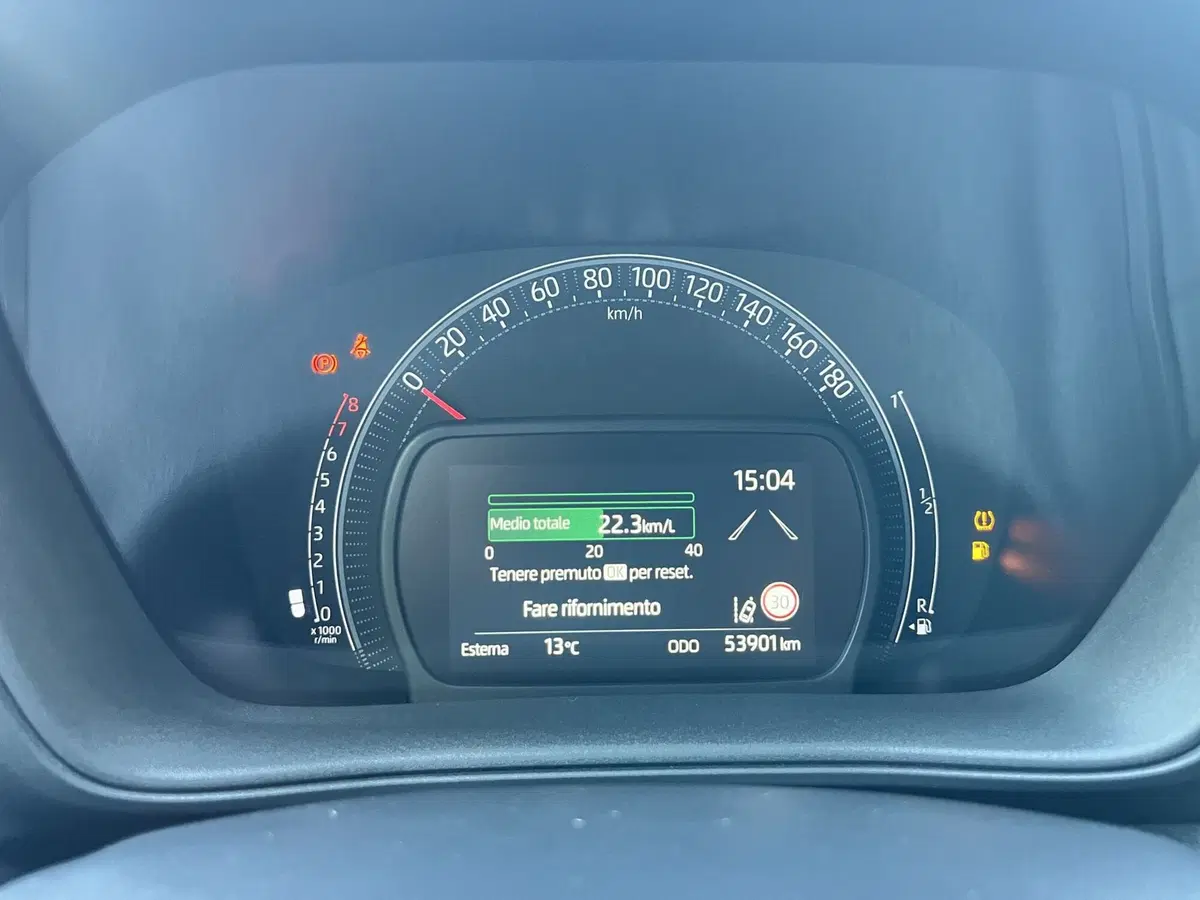Toyota Aygo X usata a Bologna (13)