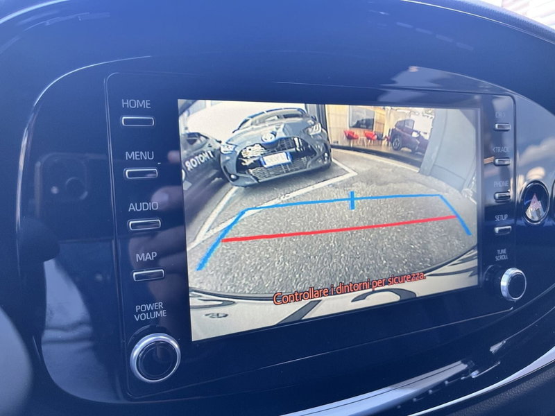 Toyota Aygo X usata a Bologna (14)