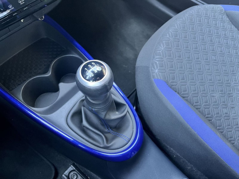 Toyota Aygo X usata a Bologna (16)