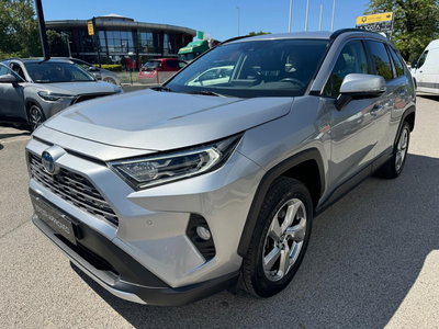 Toyota Rav4 HV (218CV) E-CVT 2WD Lounge del 2019 usata a Modena