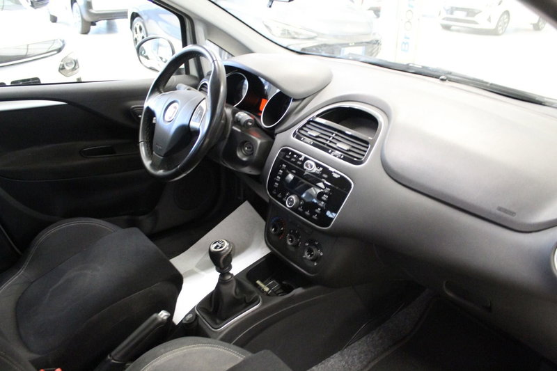 Fiat Punto usata a Cremona (9)