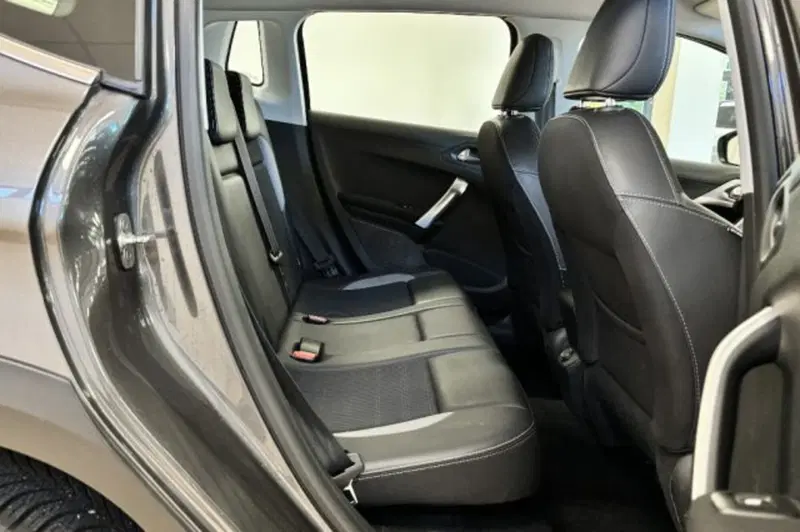 Peugeot 2008 usata a Latina (10)