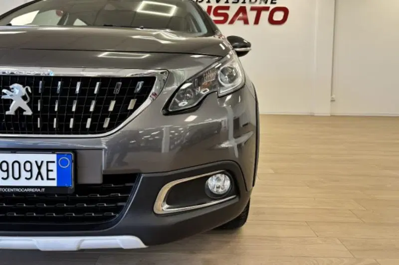 Peugeot 2008 usata a Latina (11)