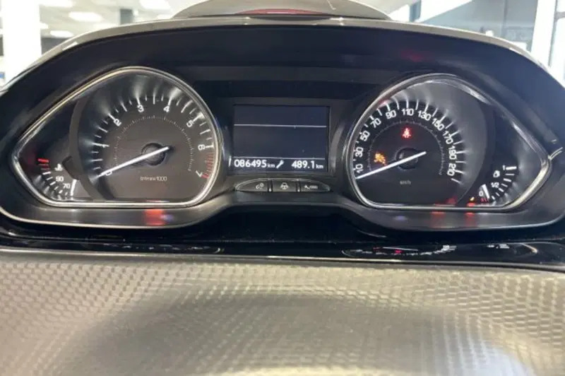 Peugeot 2008 usata a Latina (13)