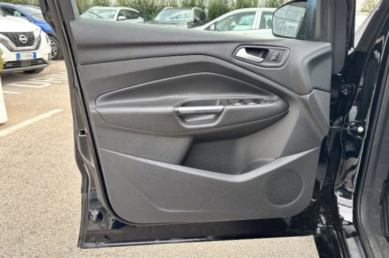 Ford Kuga usata a Latina (12)