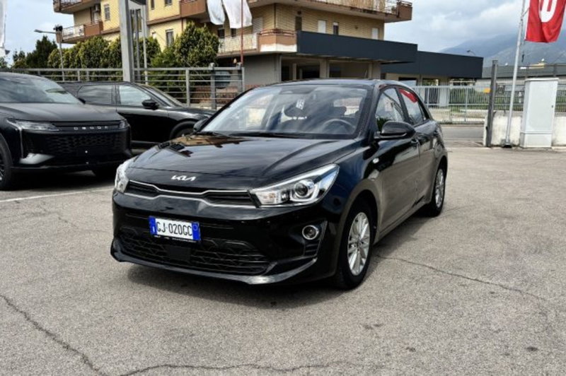 Kia Rio usata a Latina (3)