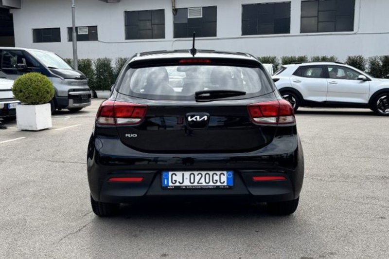 Kia Rio usata a Latina (6)