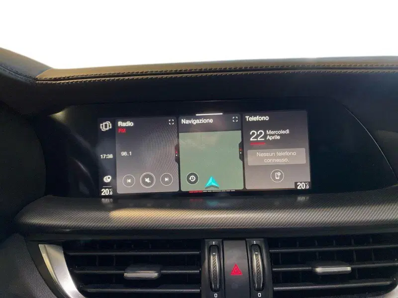 Alfa Romeo Stelvio usata a Ancona (15)
