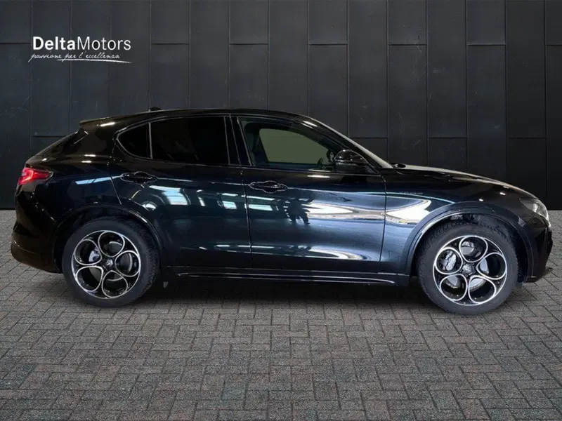 Alfa Romeo Stelvio usata a Ancona (5)