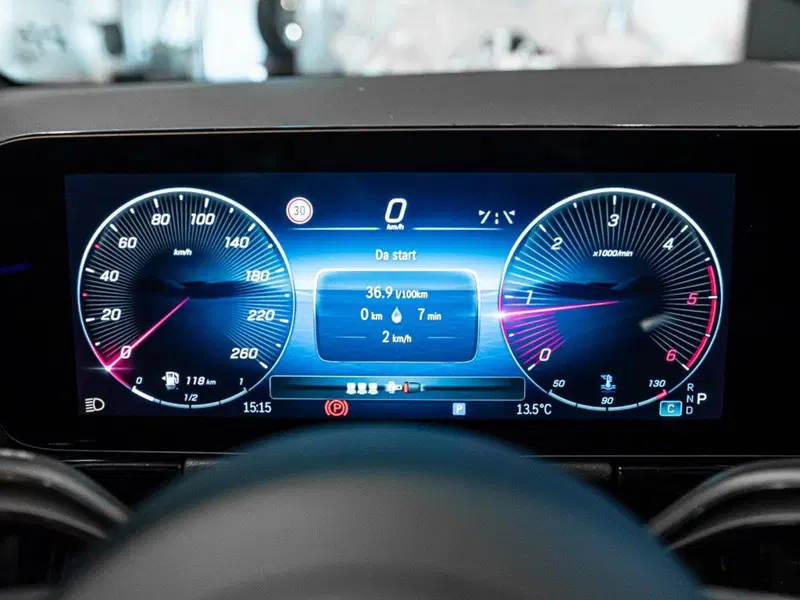 Mercedes-Benz GLA SUV nuova a Ancona (15)
