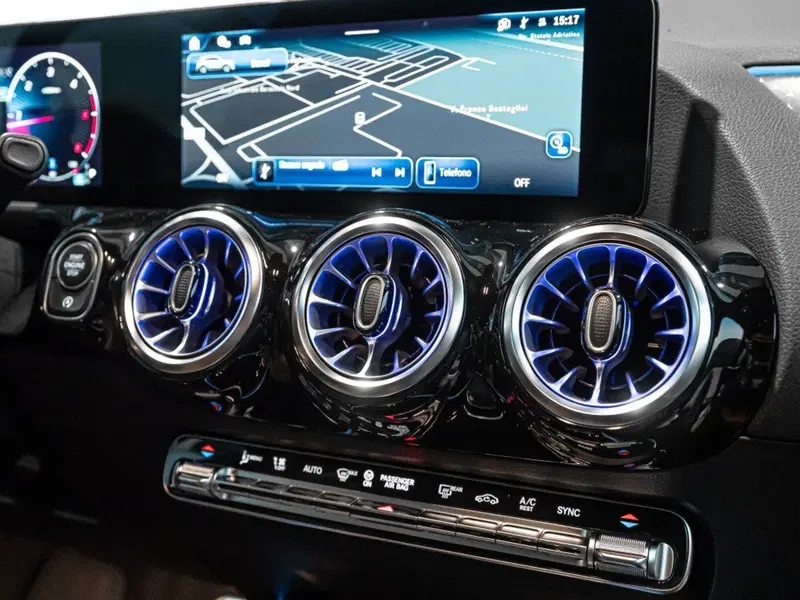 Mercedes-Benz GLA SUV nuova a Ancona (19)