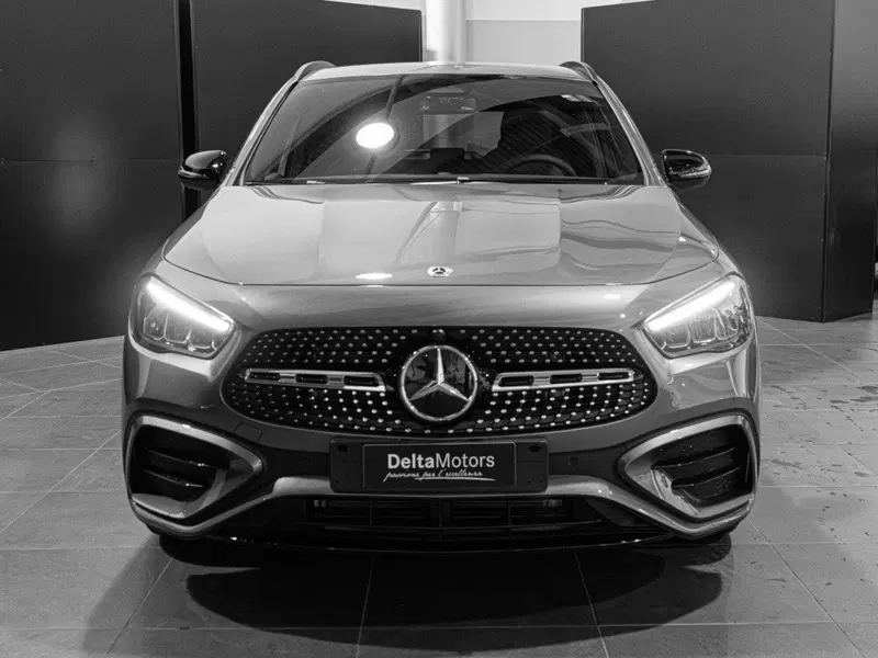 Mercedes-Benz GLA SUV nuova a Ancona (5)