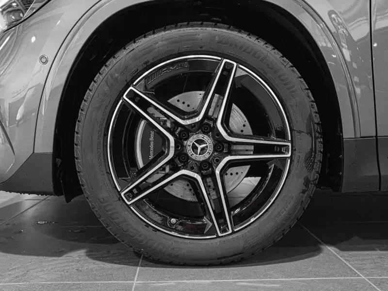 Mercedes-Benz GLA SUV nuova a Ancona (7)