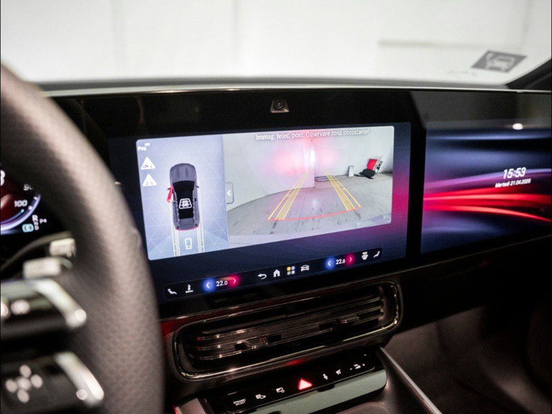 Mercedes-Benz GLB EQ nuova a Macerata (16)