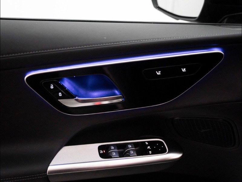 Mercedes-Benz GLC nuova a Macerata (14)