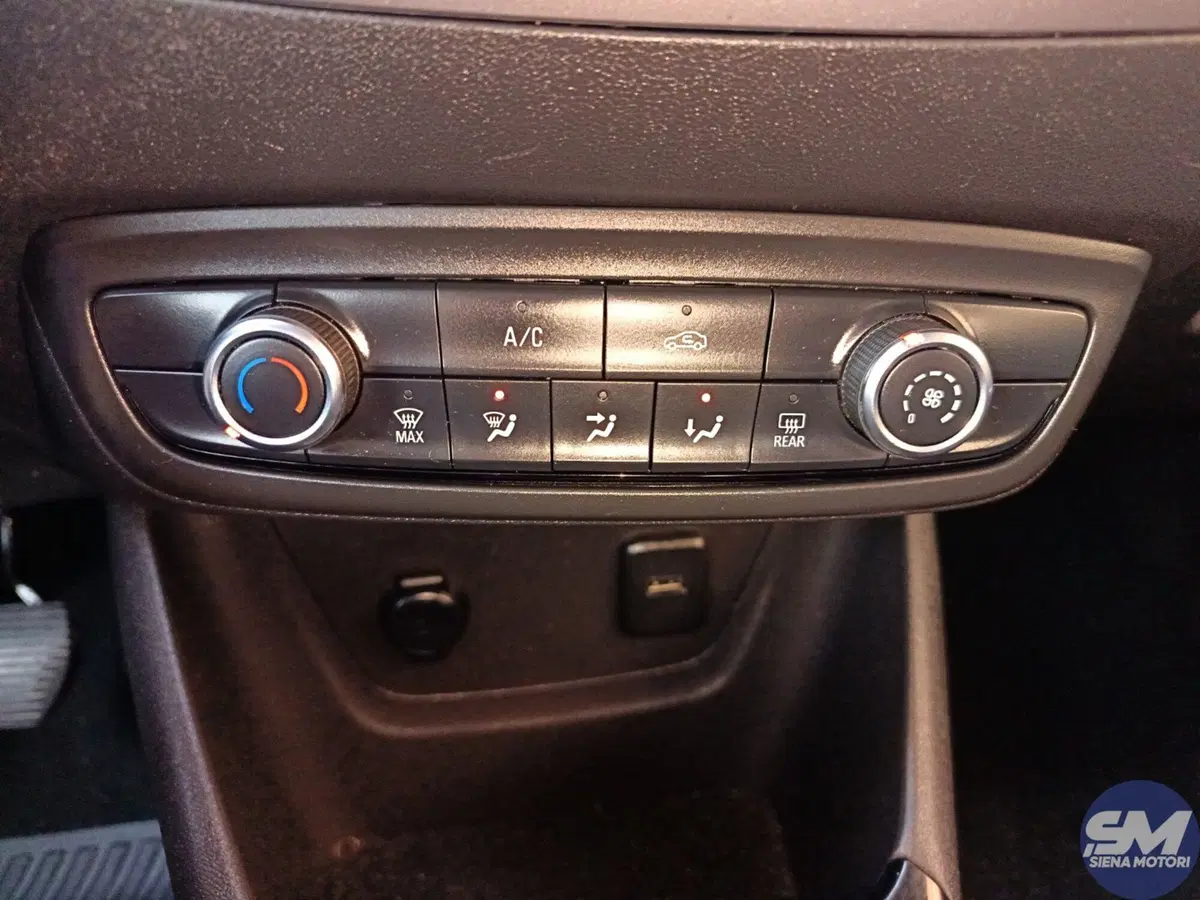 Opel Crossland usata a Siena (13)