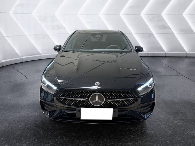 Mercedes-Benz Classe A nuova a Napoli (2)
