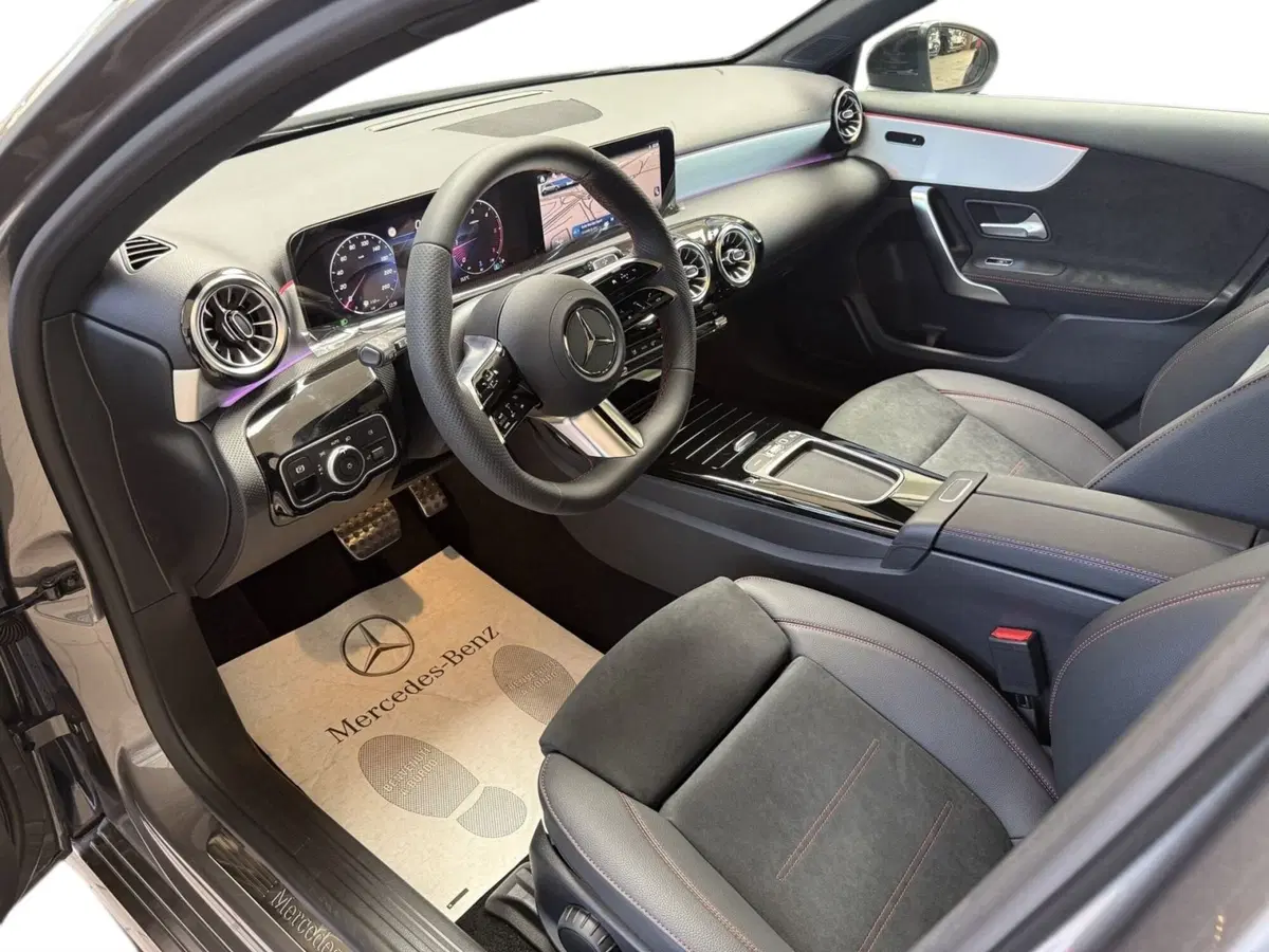 Mercedes-Benz Classe A nuova a Napoli (11)
