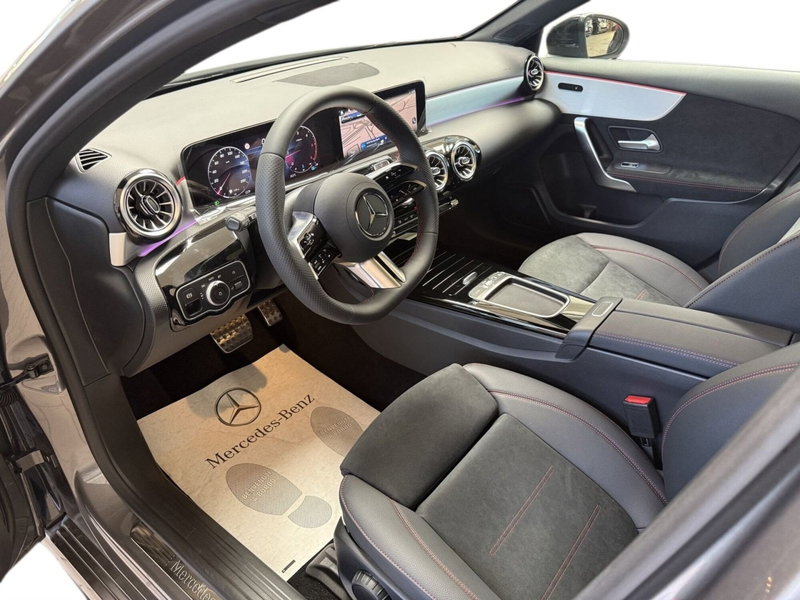 Mercedes-Benz Classe A nuova a Napoli (11)