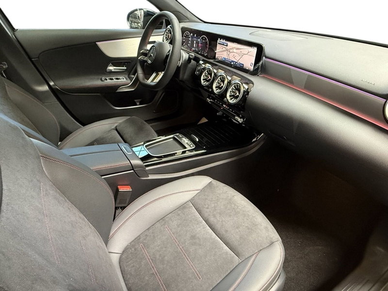 Mercedes-Benz Classe A nuova a Napoli (14)