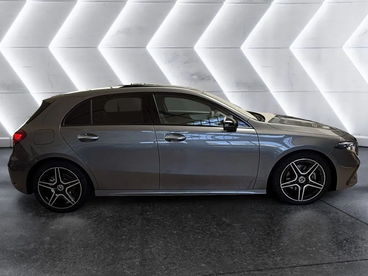 Mercedes-Benz Classe A nuova a Napoli (5)