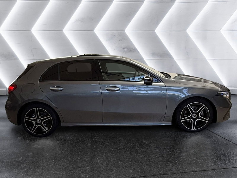 Mercedes-Benz Classe A nuova a Napoli (5)