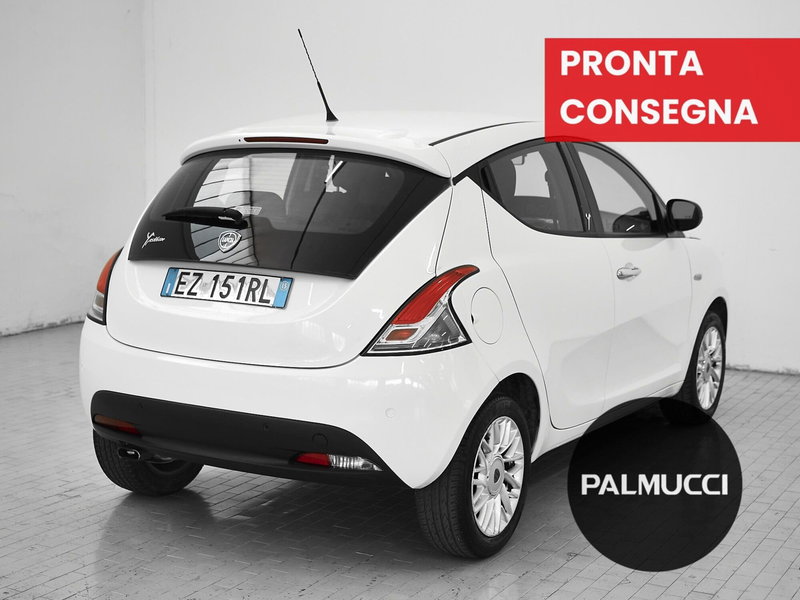 Lancia Ypsilon usata a Prato (3)