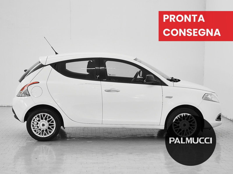 Lancia Ypsilon usata a Prato (4)