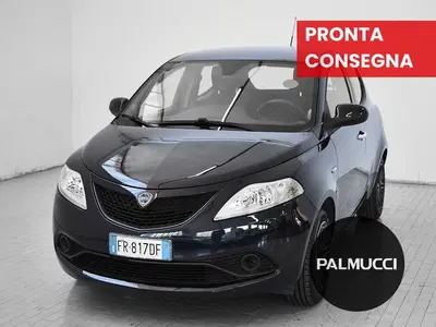 Lancia Ypsilon 1.2 69 CV 5 porte Gold del 2018 usata a Prato