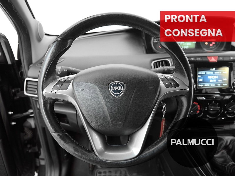 Lancia Ypsilon usata a Prato (14)
