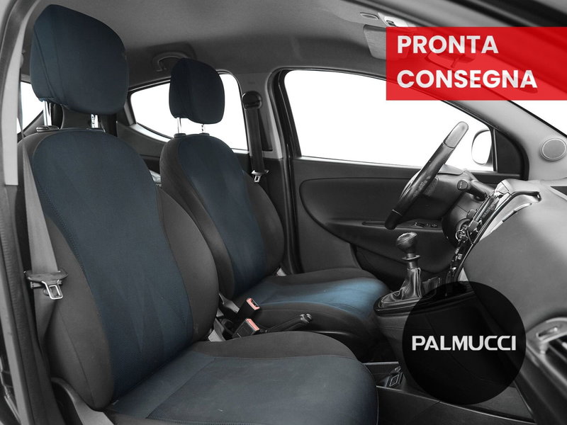 Lancia Ypsilon usata a Prato (20)