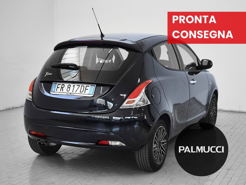 Lancia Ypsilon usata a Prato (3)