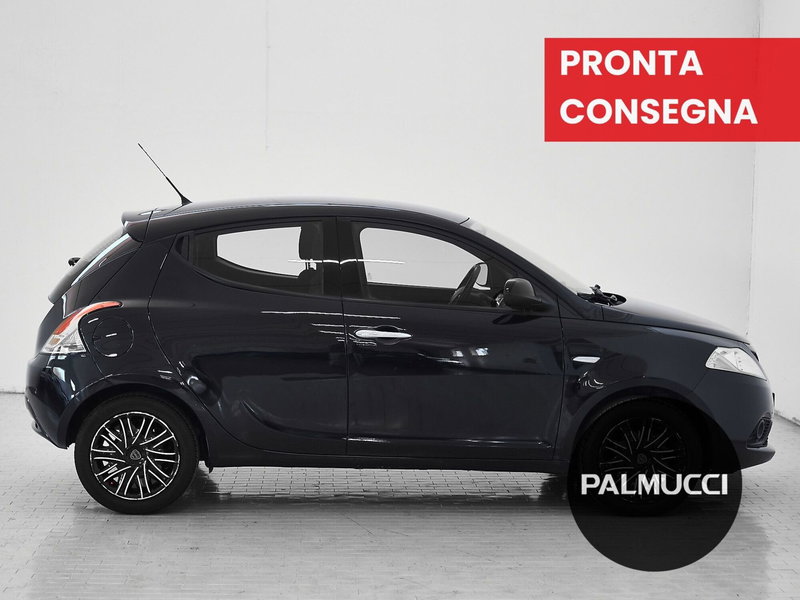 Lancia Ypsilon usata a Prato (4)